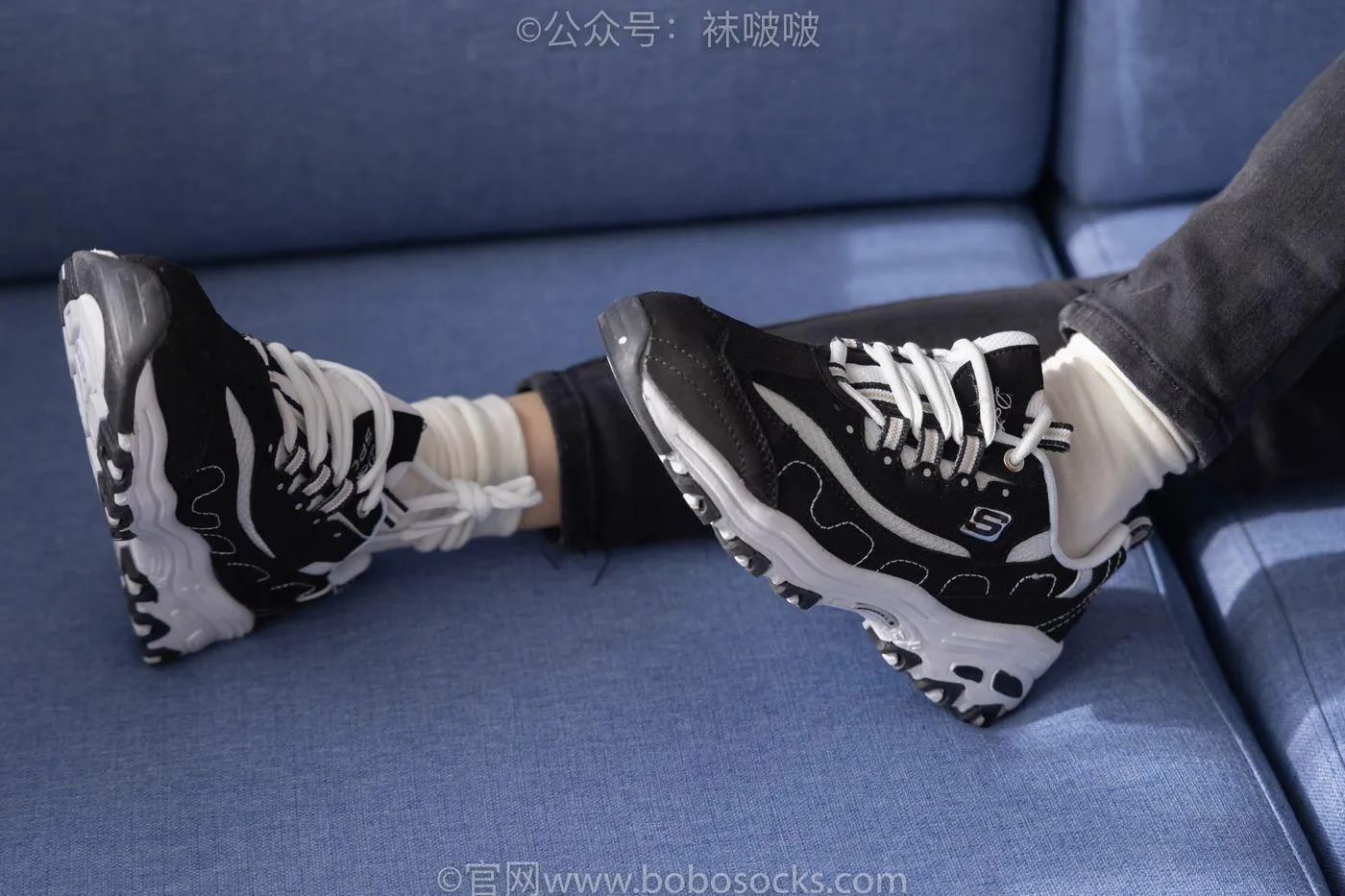 [BoBoSocks袜啵啵]NO.055 稚予-斯凯奇运动鞋、白棉袜、黑棉袜 [139P]插图8
